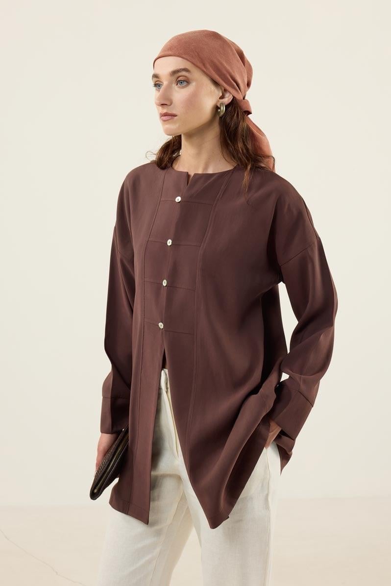 sedef-dugmeli-modal-tunik-kahverengi-403d9a.jpg