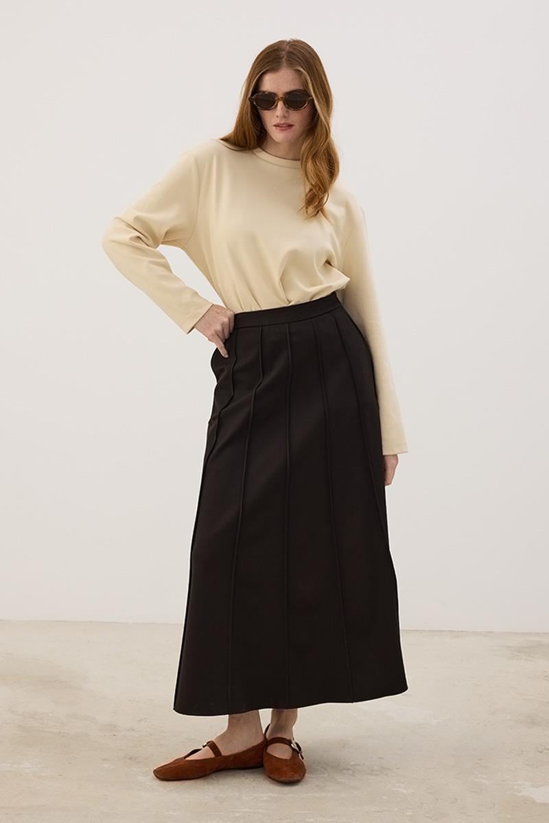 Tok Duruşlu Basic Sweatshirt Bej