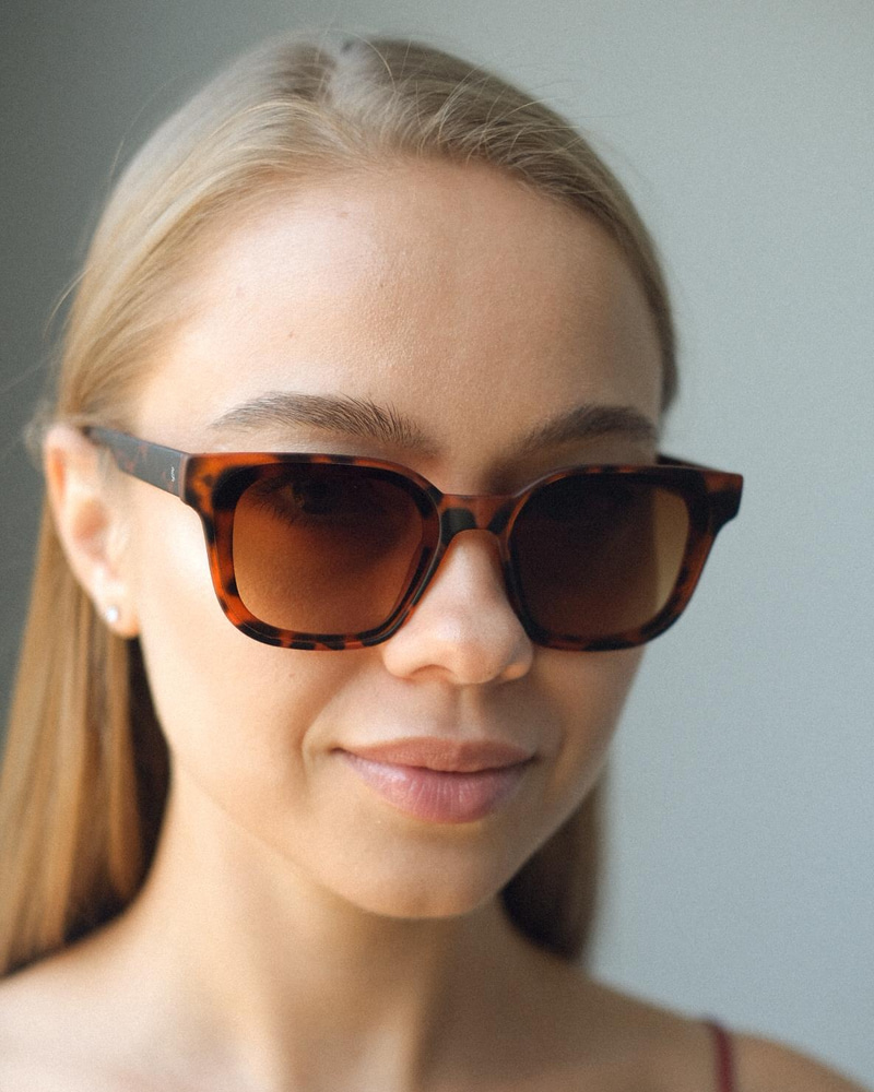 Brigette Matt Leopard Brown Deglare  