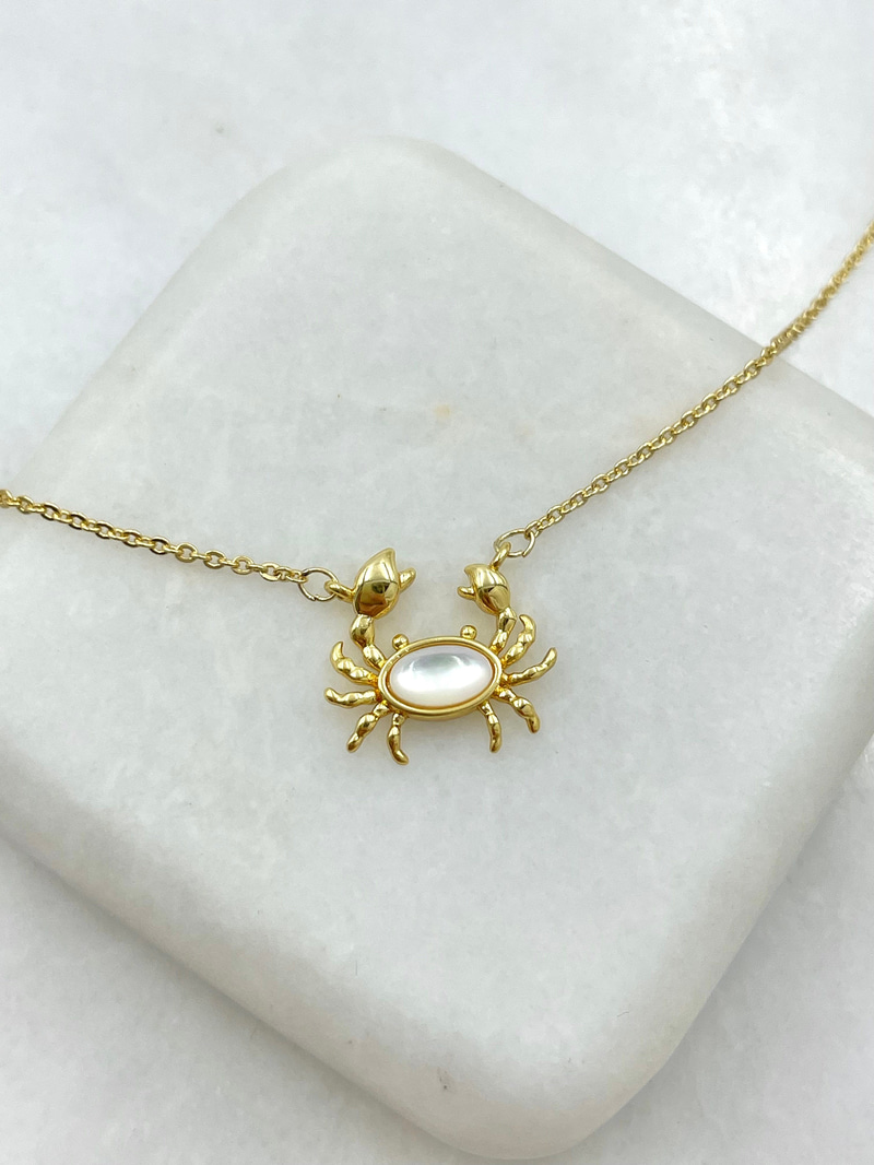 Opal Taşlı Yengeç Kolye Gold