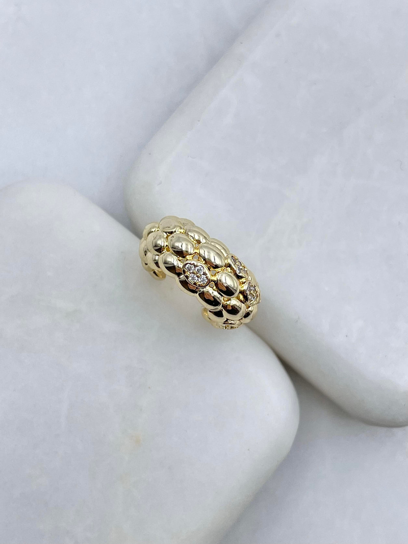 Altın Kaplama Gömme Taşlı Desenli Kıkırdak Küpe Gold