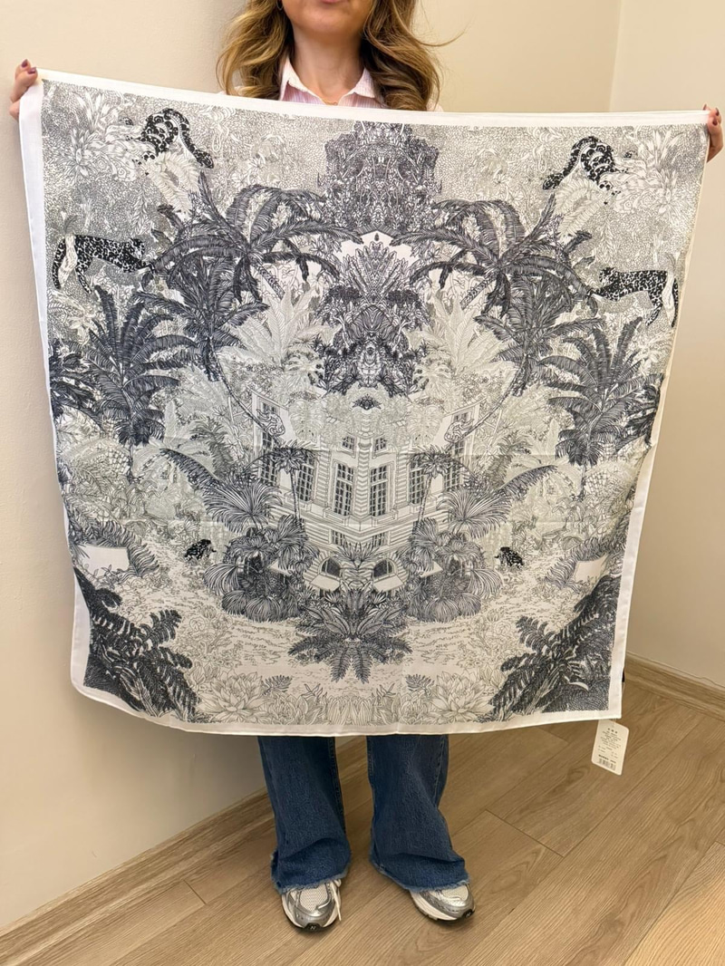 Tropikal Desenli Pamuk Dokulu Siyah-Beyaz Şal 90x90 cm Renkli