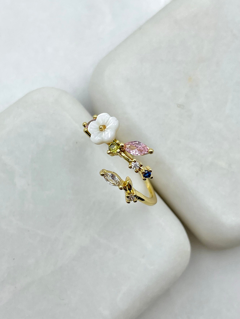 Pembe Kristal Taşlı Çiçek Model Yüzük Gold