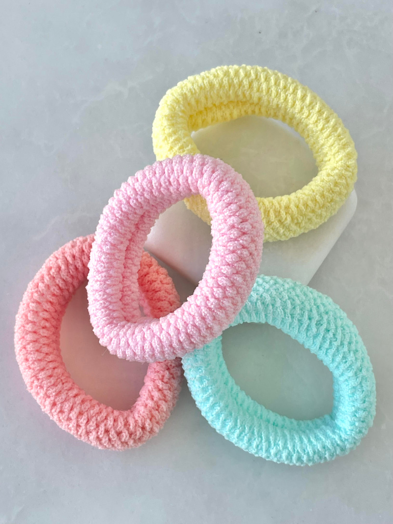 Dörtlü Pofuduk Lastik Toka Pastel Renkli