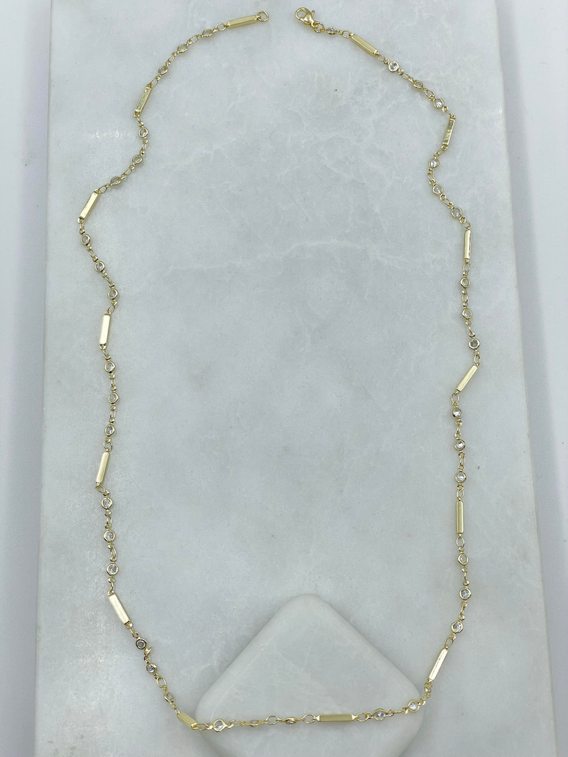 Altın Kaplama Sütun Detaylı Daire Zirkon Taşlı Kolye Gold