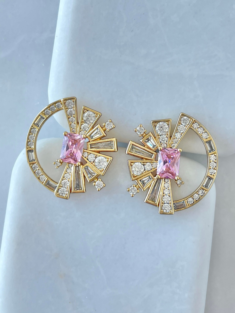 Özel Seri Pembe Baget Taşlı Tasarım Küpe Gold