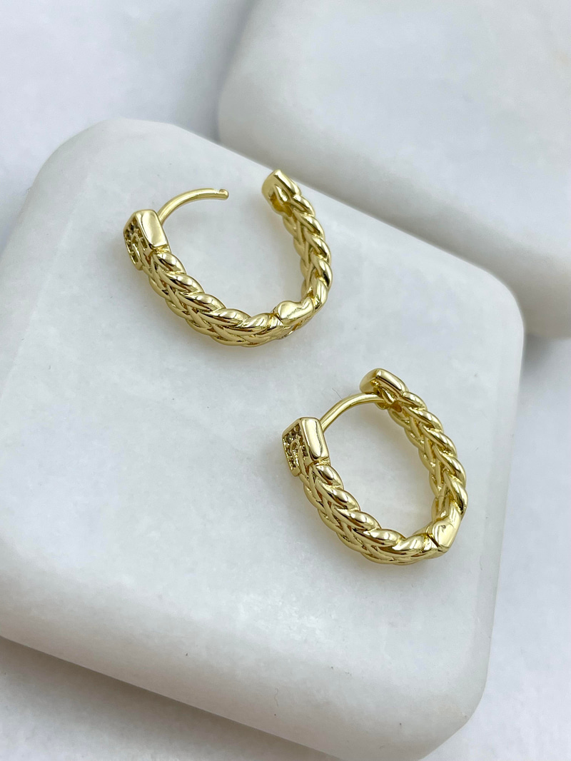 Özel Seri Örgü Model U Küpe Gold