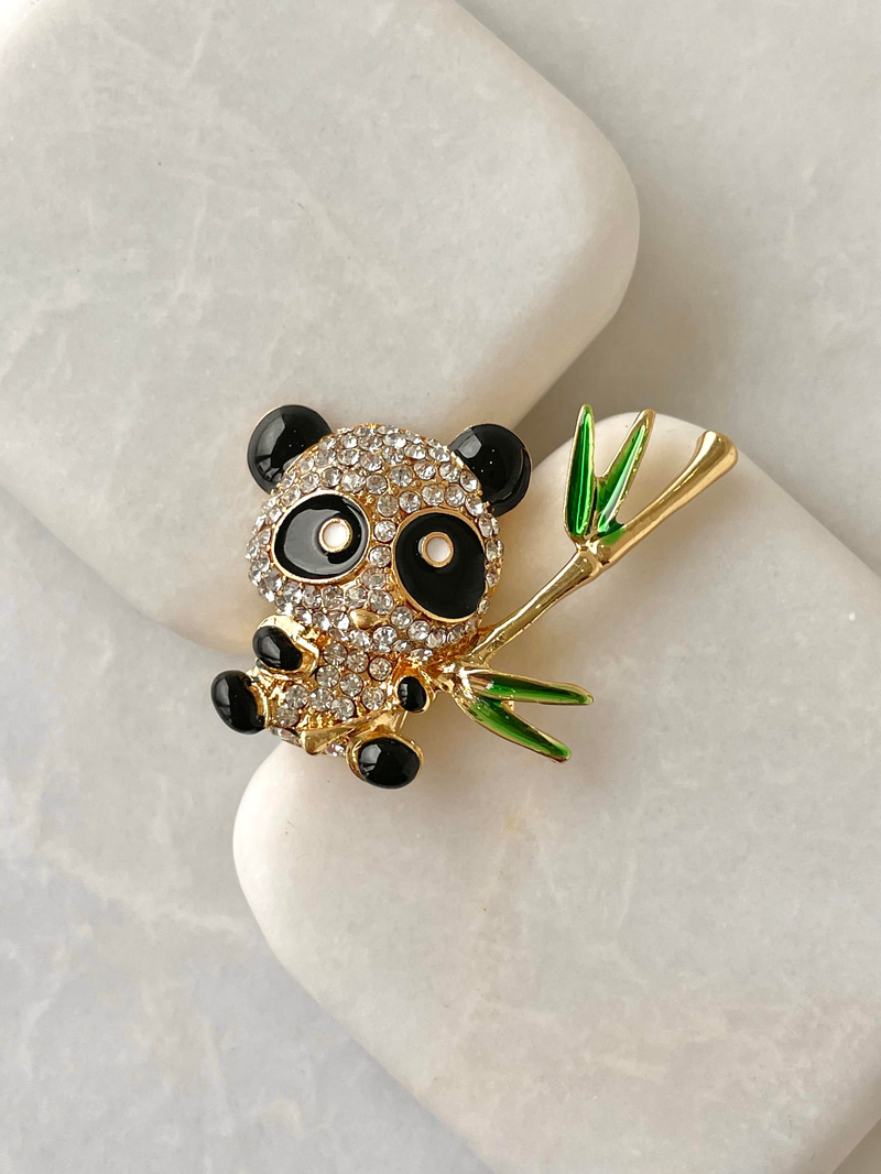 Kristal Taşlı Panda ve Bambu Broş