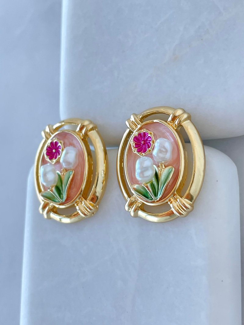 Altın Kaplama İncili Çiçek Model Çerçeve Küpe Pembe