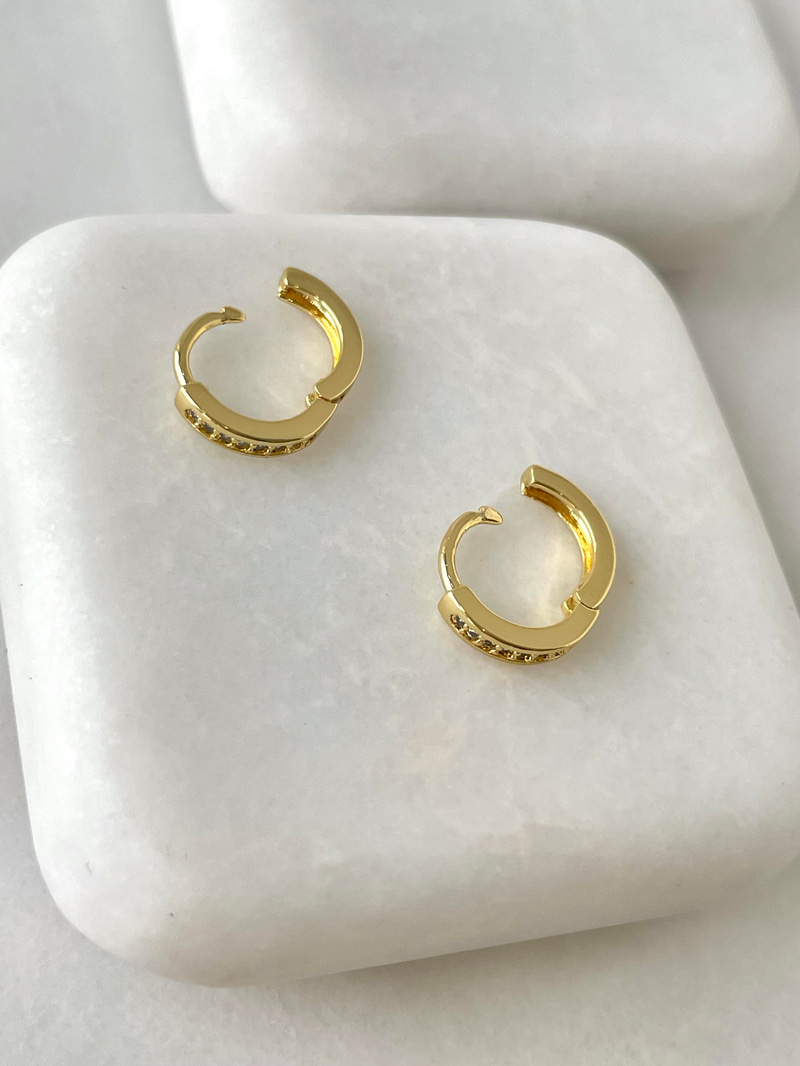 Özel Seri Minimal Zirkon Taşlı Halka Küpe Gold