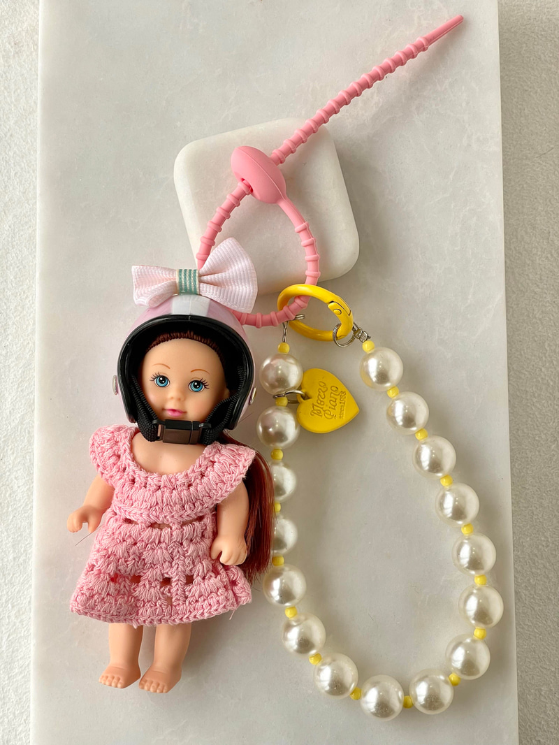 Pembe Kasklı İncili Bebek Çanta Aksesuarı