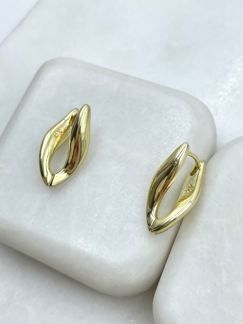 Özel Seri Bombe Kıvrım Küpe Gold