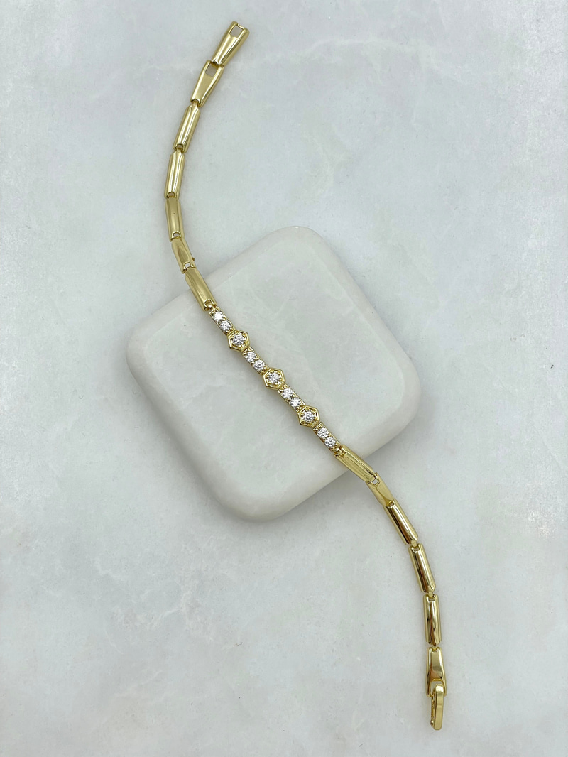 Özel Seri Gömme Taşlı Altıgen Model Tasarım Bileklik Gold