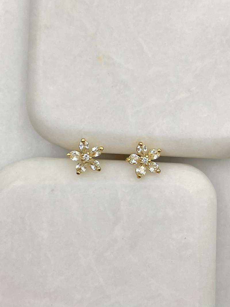 Özel Seri Minimal Kristal Taşlı Çiçek Küpe 0.7 cm Gold