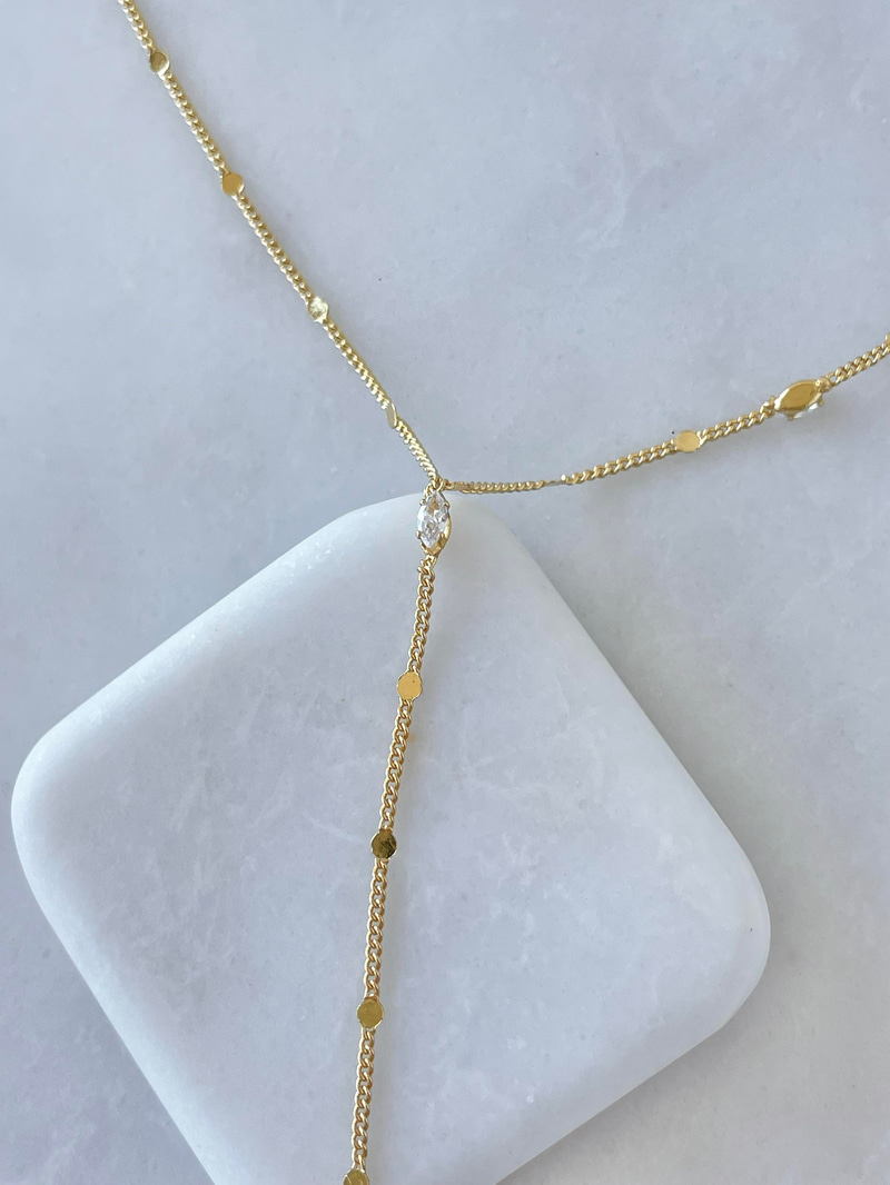 Altın Kaplama Oval Kristal ve Pul Zincir Y Model Kolye Gold