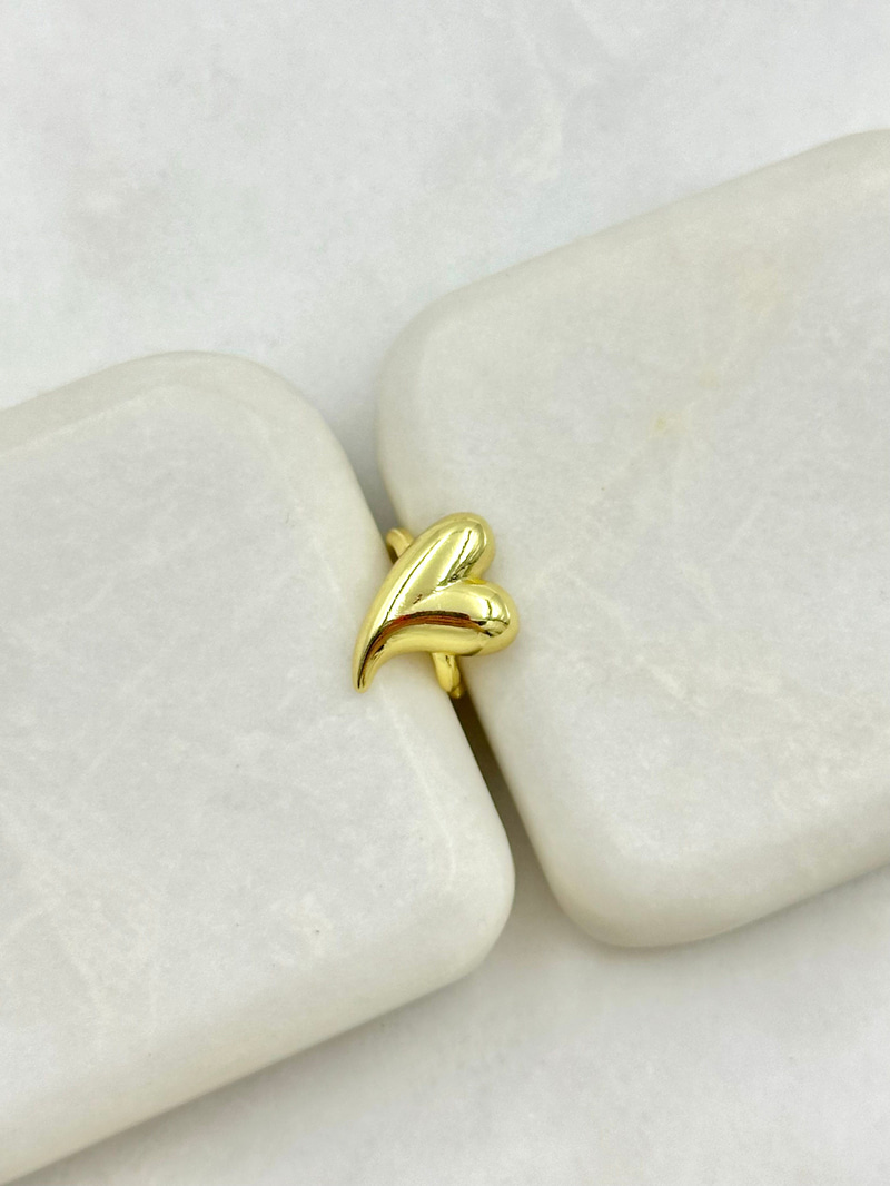 Bombeli Kalp Model Kıkırdak Küpe Gold
