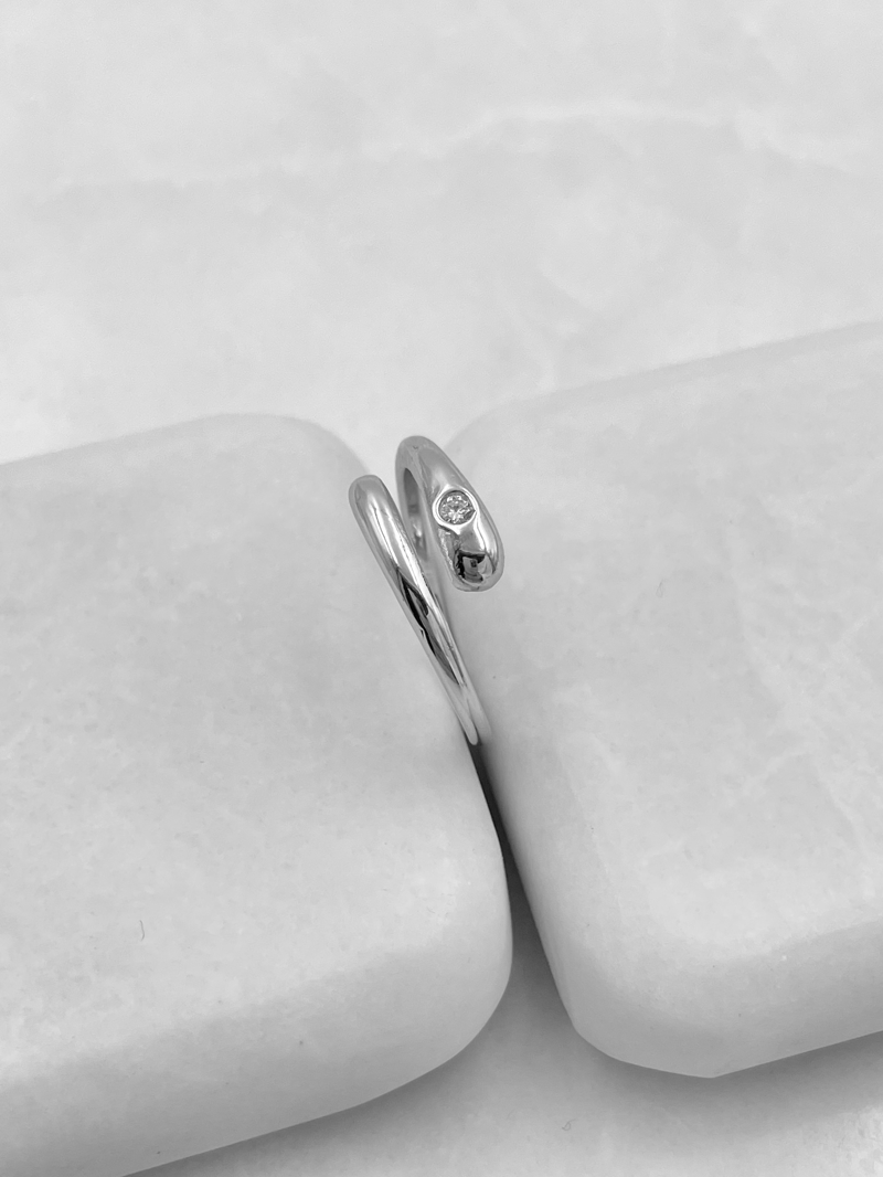 Altın Kaplama Kristal Taşlı Minimal Birleşim Yüzük Gümüş
