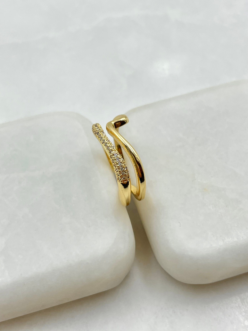İkili Gömme Taşlı Dalga Model Yüzük Gold