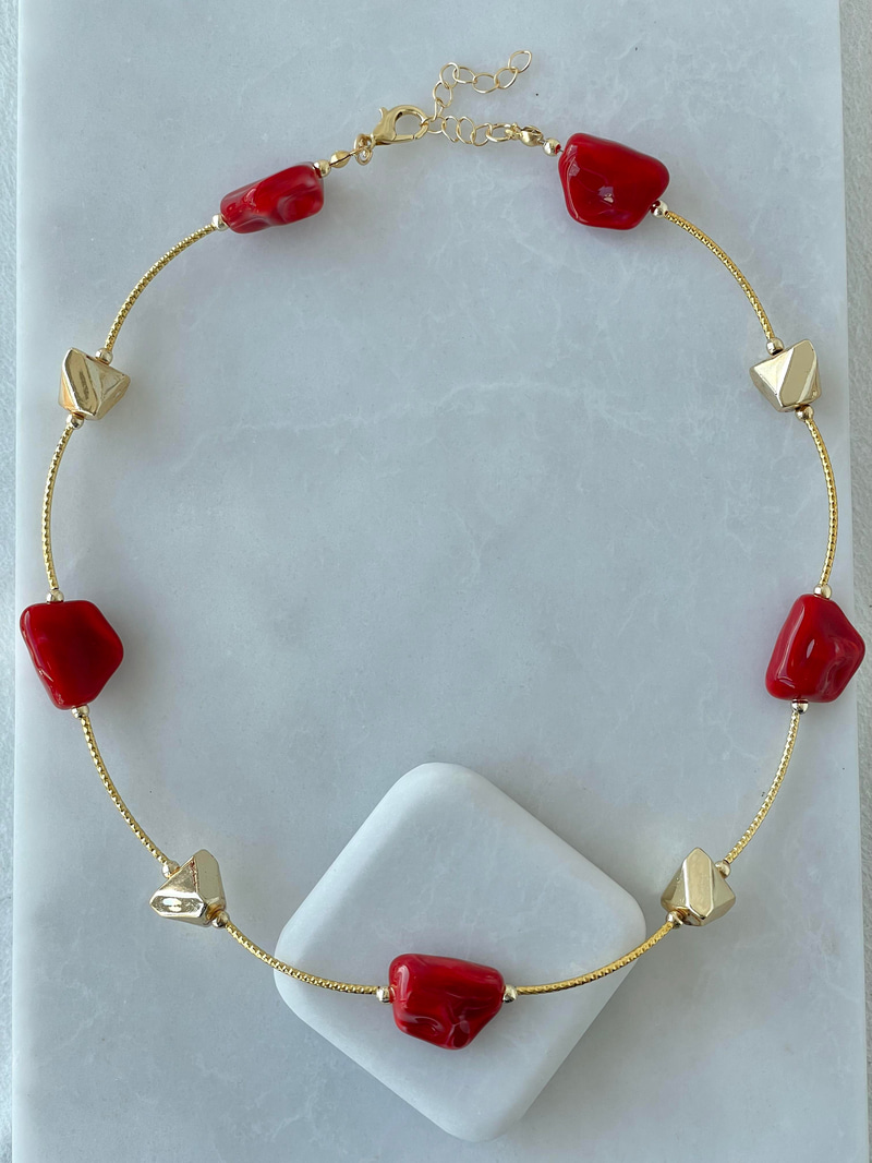 Gold Taş Detaylı Kolye Bordo