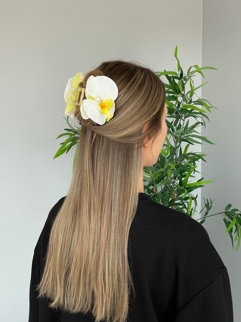 İnci Detaylı Orkide Çiçek Mandal Toka Sarı