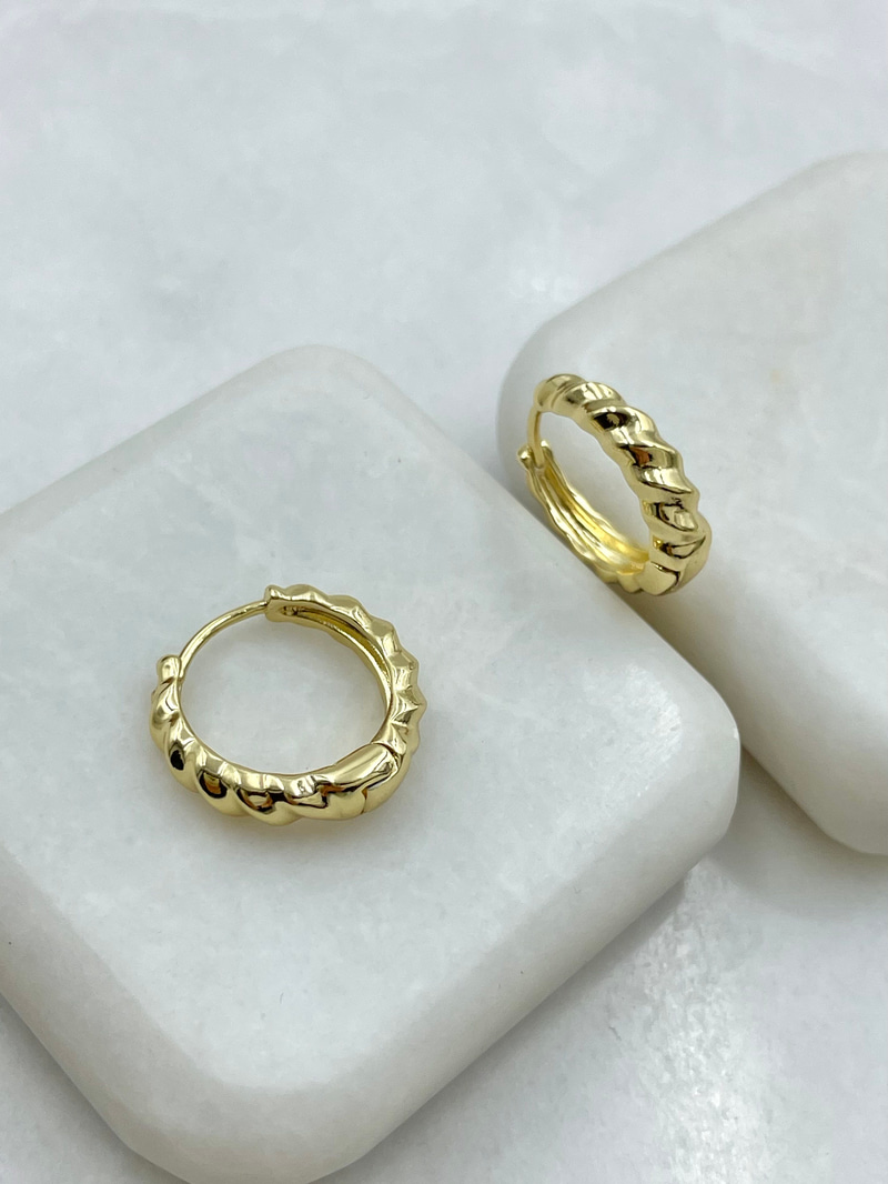 Özel Seri Yansımalı Burgu Halka Küpe Gold
