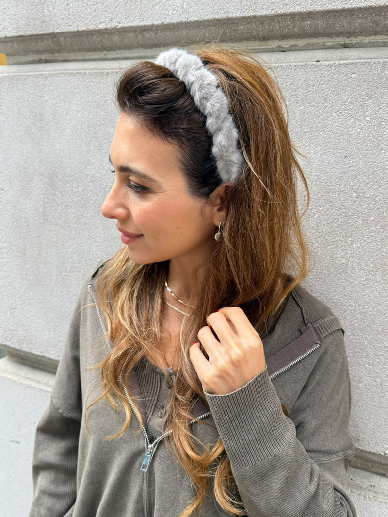 Peluş Taraklı Taç Gri