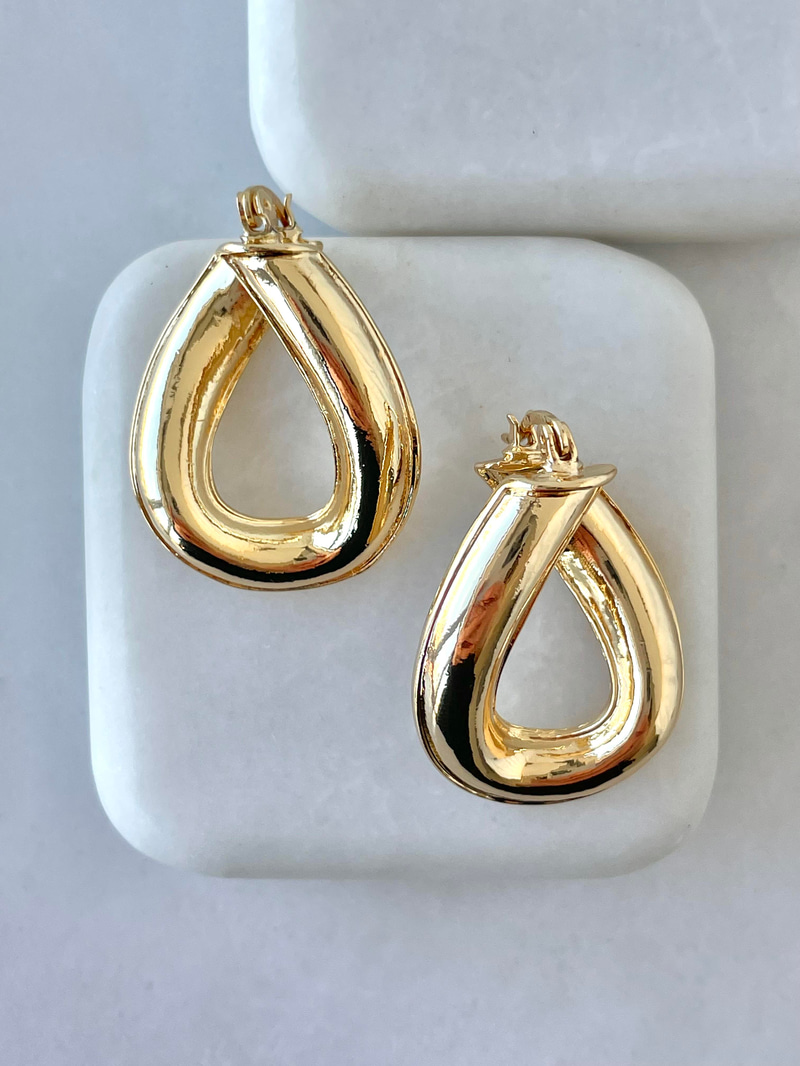 Altın Kaplama Halka Kıvrım Küpe Gold