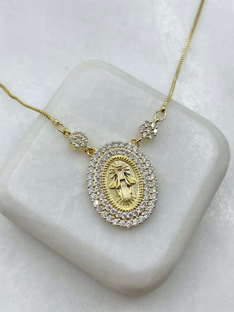 Gömme Taşlı Vintage Büyük Oval Kolye Gold
