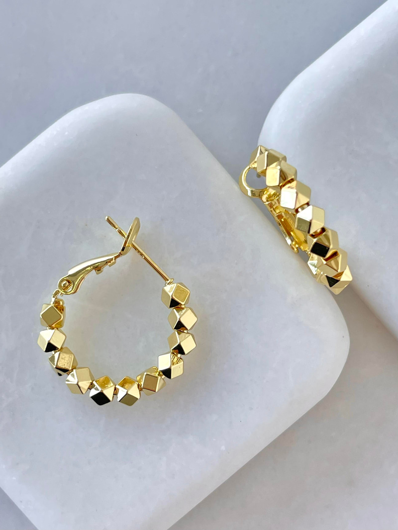 Altın Kaplama Minik Küp Yansımalı Küpe Gold
