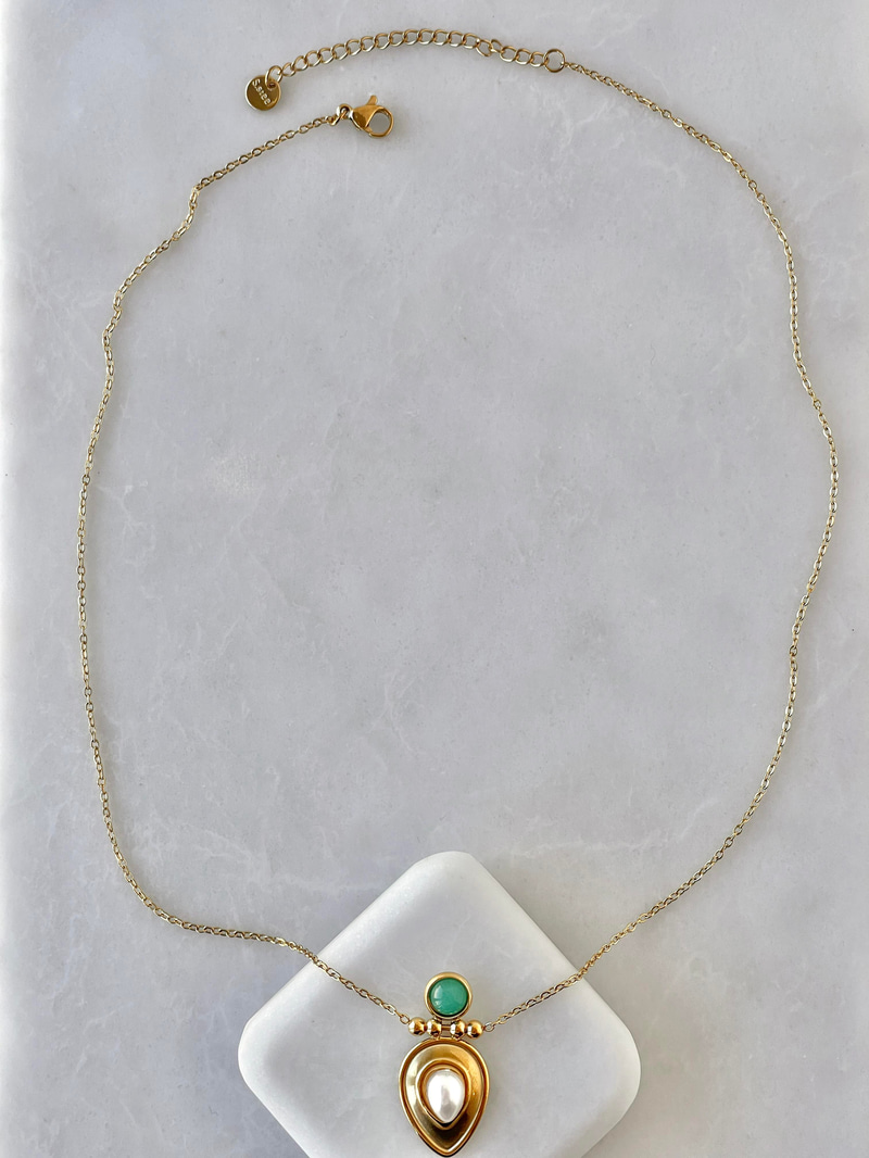 Çelik İncili Opal Taşlı Vintage Kolye