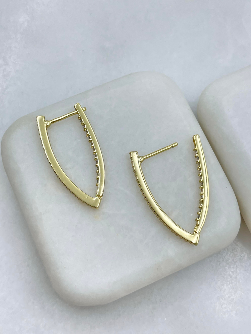 Özel Seri Tırtıklı Gömme Taşlı Sütun Küpe Gold