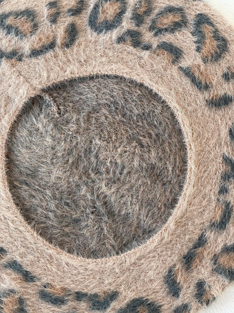 Yumuşak Dokulu Leopar Örgü Ressam Bej-Siyah