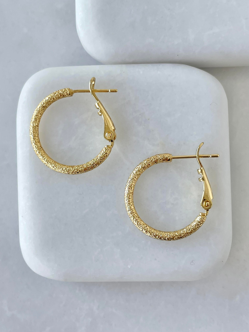 Özel Seri Işıltılı Basic Halka Küpe Gold