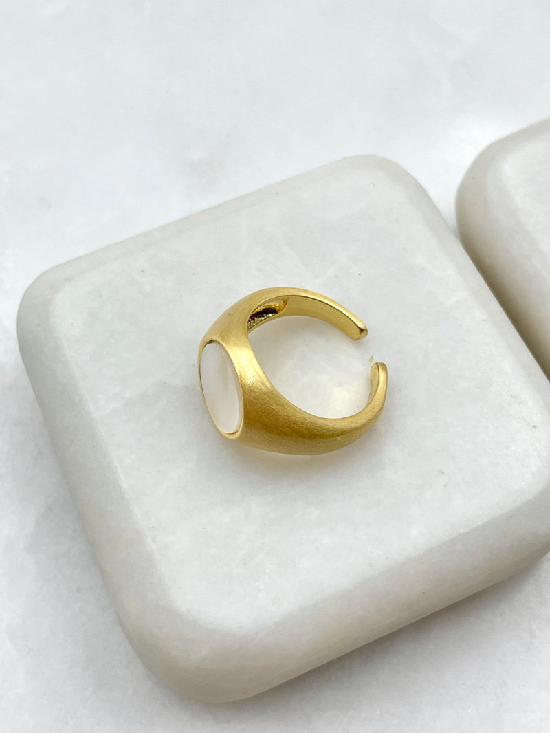 Sedefli Mat Taşlı Yüzük Gold