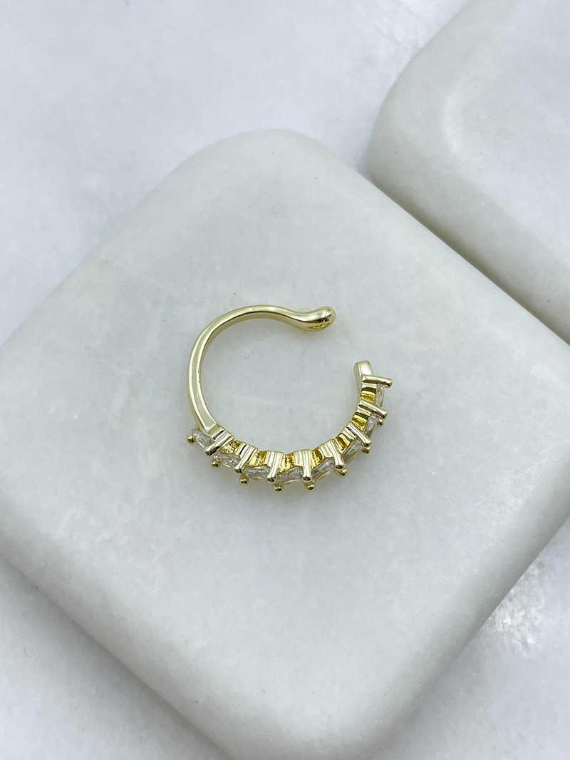 Altın Kaplama Kristal Taşlı Kare Kıkırdak Küpe Gold