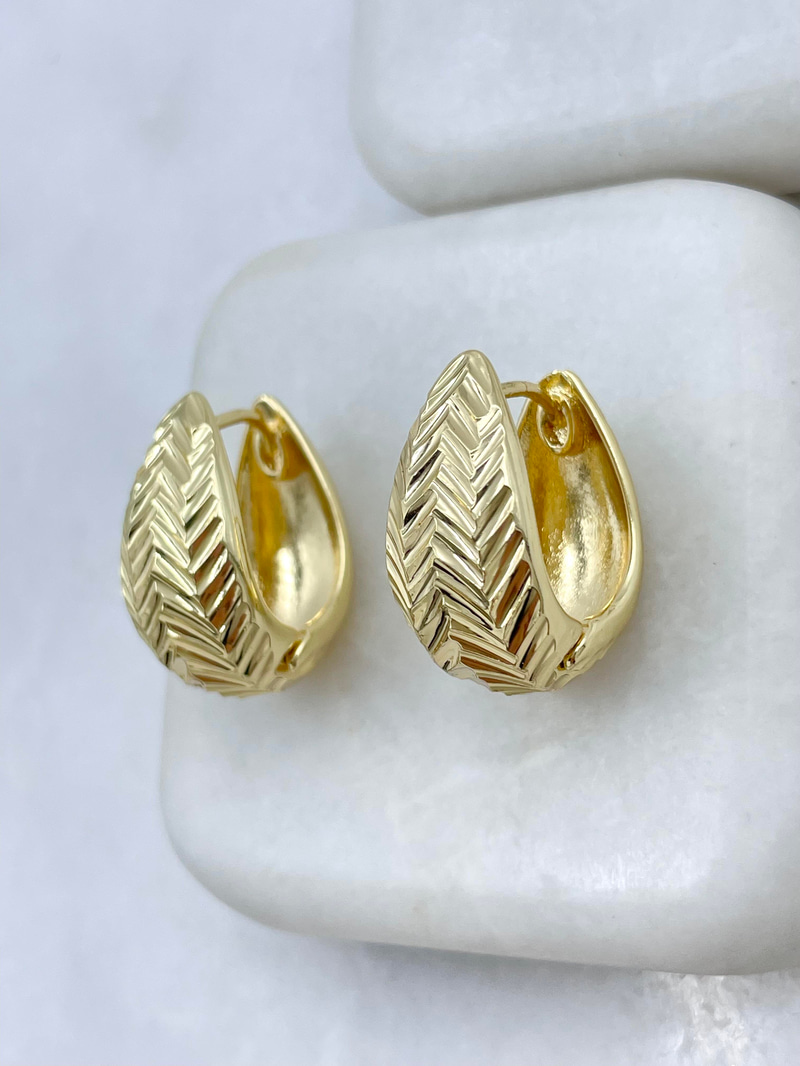 Altın Kaplama Kabartmalı Yaprak Küpe 2 cm Gold