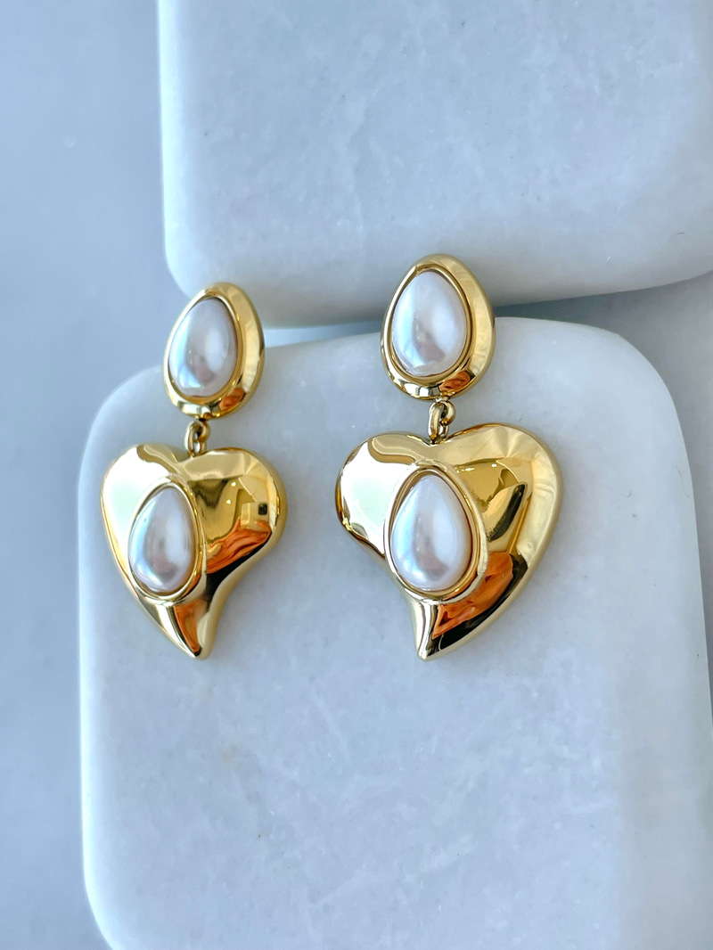 Çelik İncili Gold Kalp Sallantılı Küpe Gold