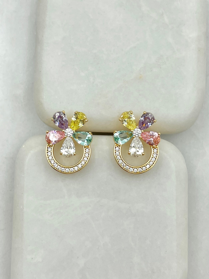 Özel Seri Pastel Kristal Taşlı Çiçek Küpe Gold