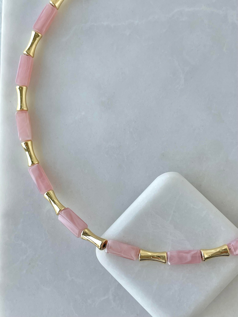 Gold Detaylı Kemik Kolye Pembe