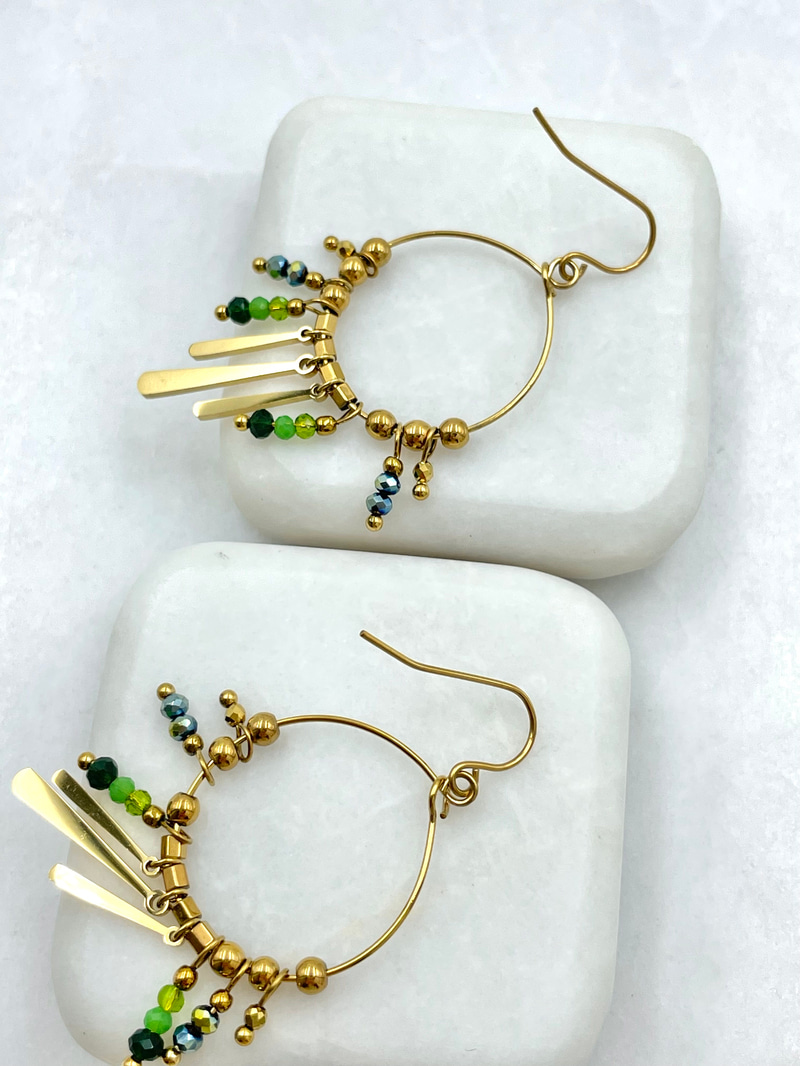 Doğal Taş Sallantılı Vintage Küpe Gold