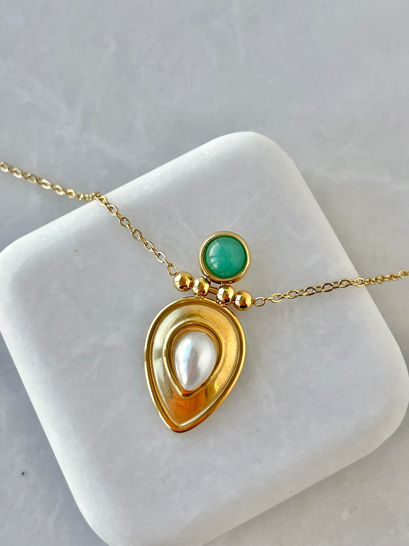 Çelik İncili Opal Taşlı Vintage Kolye