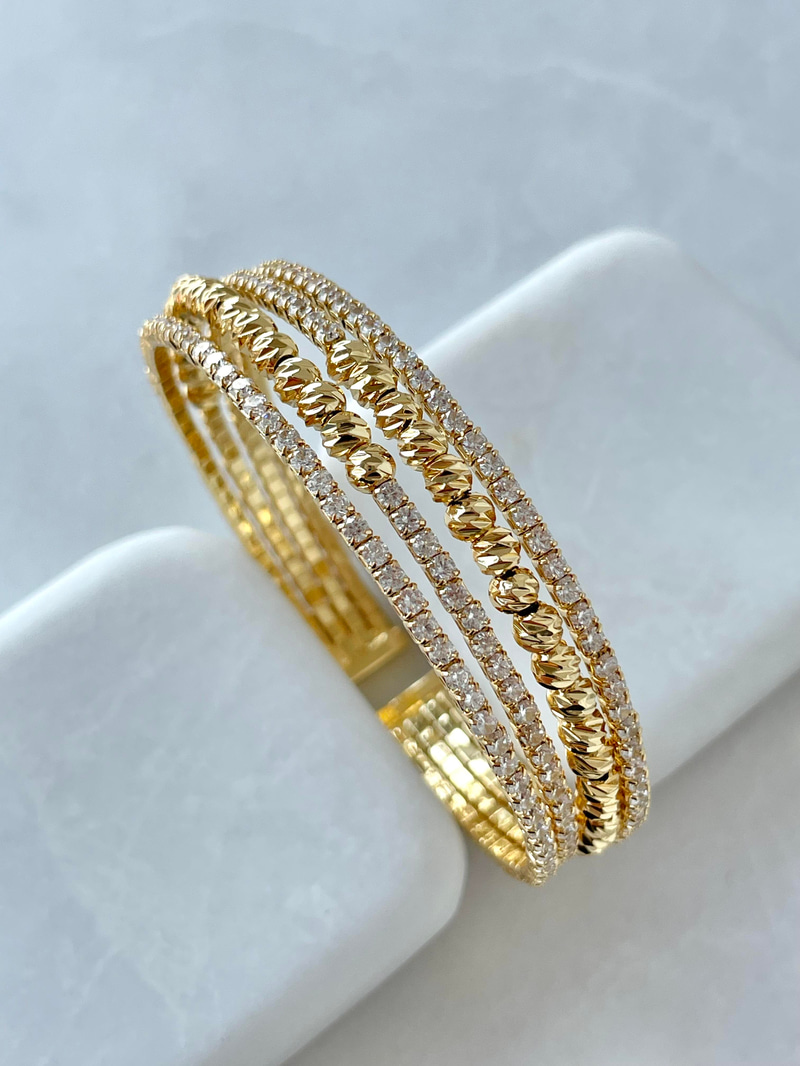 Altın Kaplama Dorika ve Kristal Taşlı Dört Sıra Yaylı Bileklik Gold
