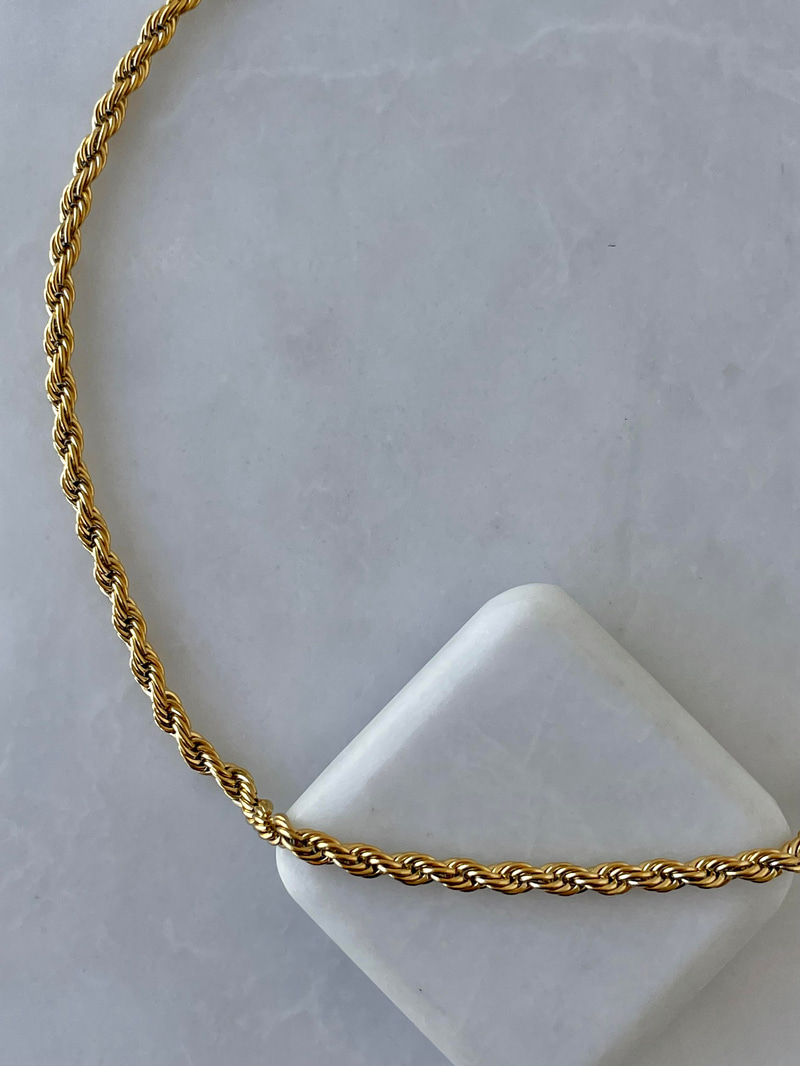 Çelik Burgu Kolye Gold