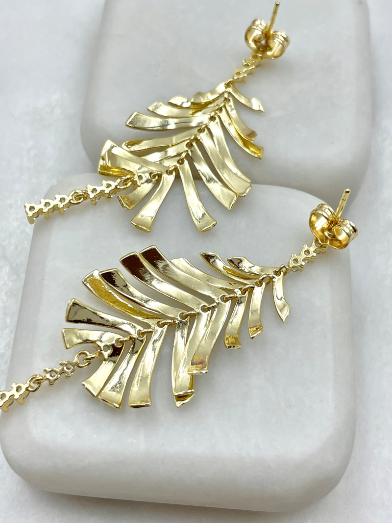 Altın Kaplama Kristal Taşlı Mat Sallantılı Küpe Gold