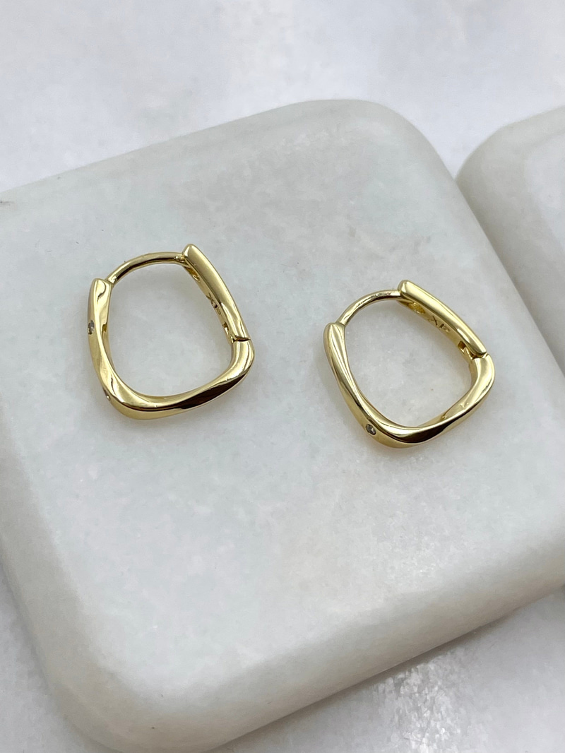 Özel Seri Minimal Gömme Taşlı U Küpe Gold