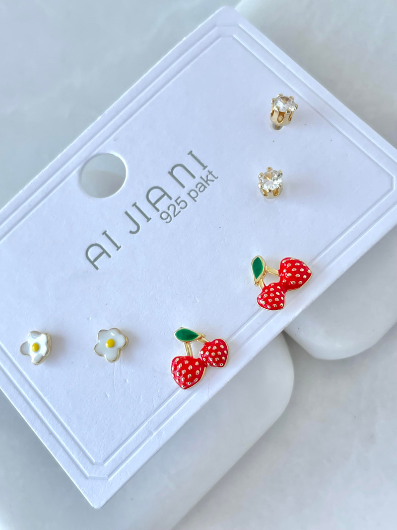 Altın Kaplama Altılı Çilek Model Minimal Küpe Gold