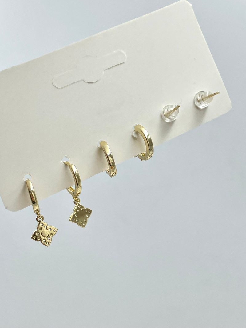 Kristal Taşlı Çiçek Model Altılı Set Küpe Gold