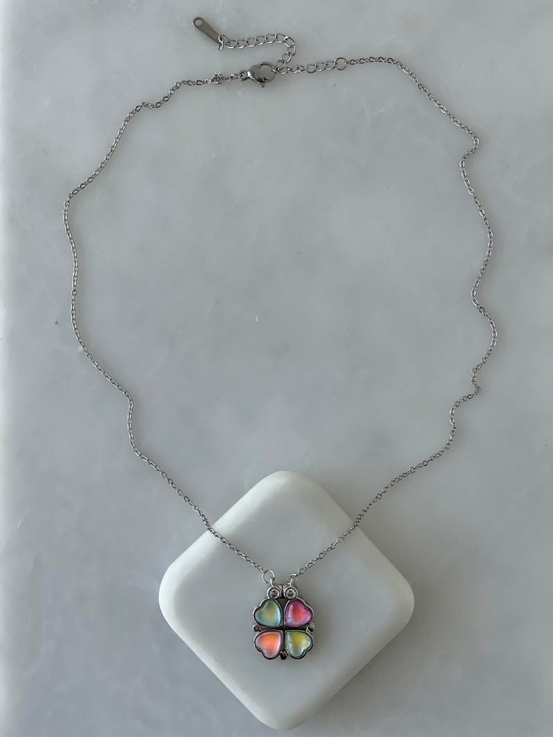 Çelik Açılabilir Renkli Yonca Kolye Gümüş