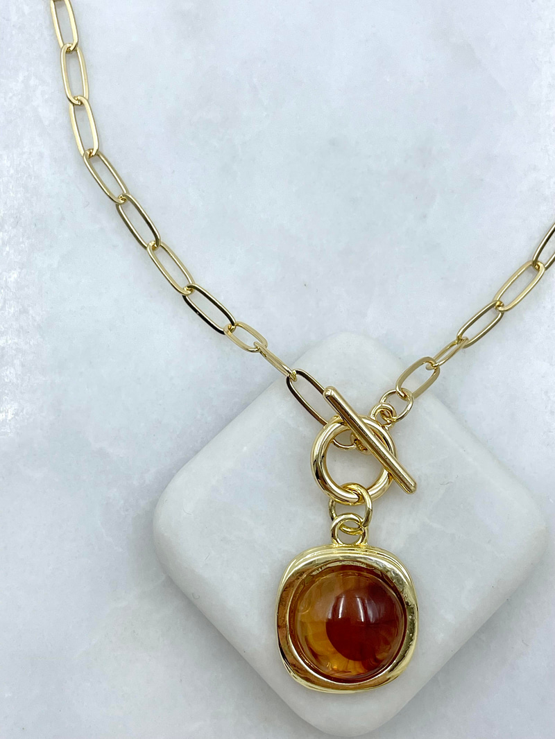 Altın Kaplama Gold Çerçeveli Daire Model Önden Kilit Vintage Kolye Kehribar