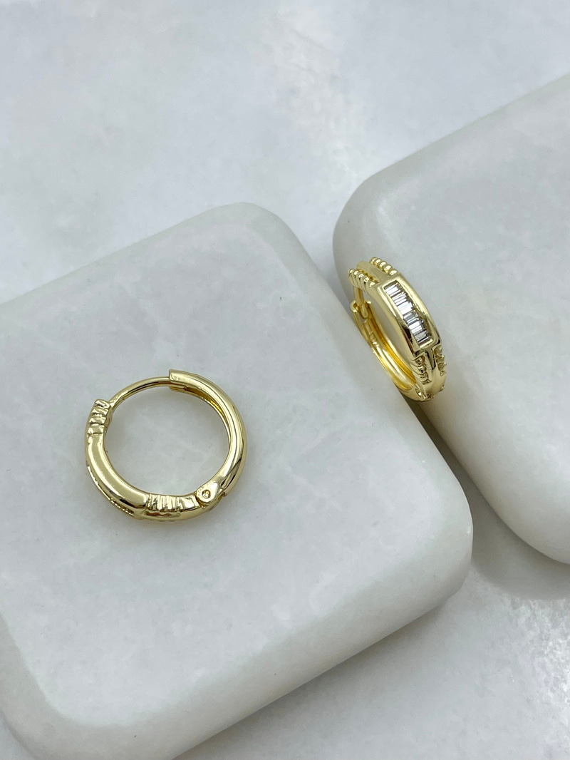 Özel Seri Baget Taşlı Tasarım Halka Küpe Gold